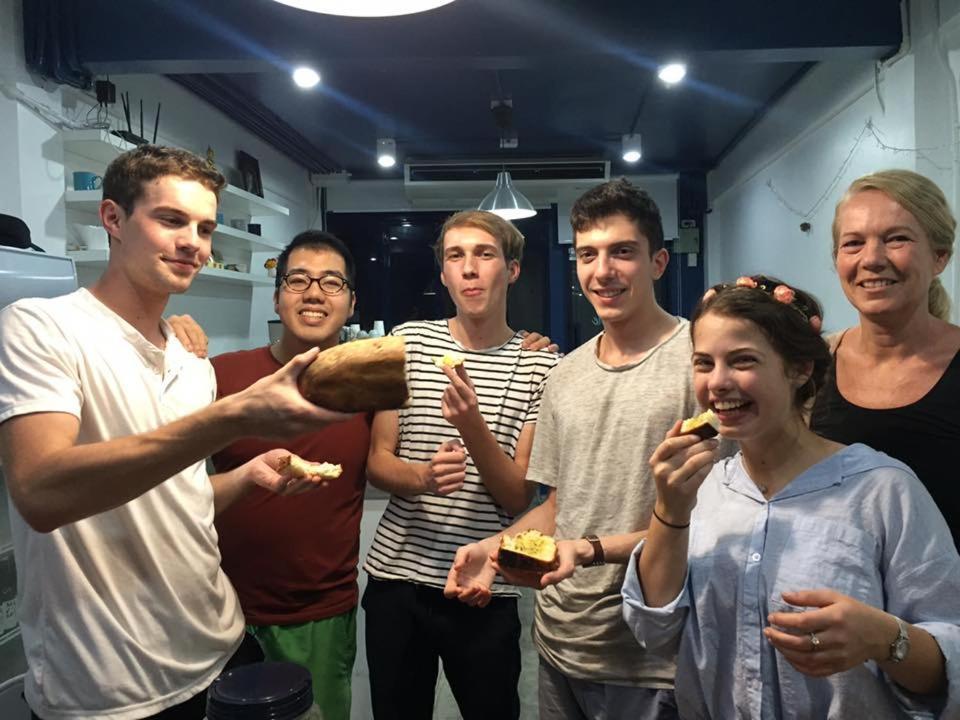 Local Time Bangkok Hostel&Cafe Zewnętrze zdjęcie